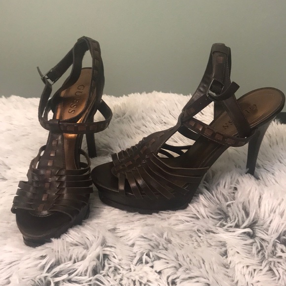 Sexy GUESS shoes - Picture 1 of 2